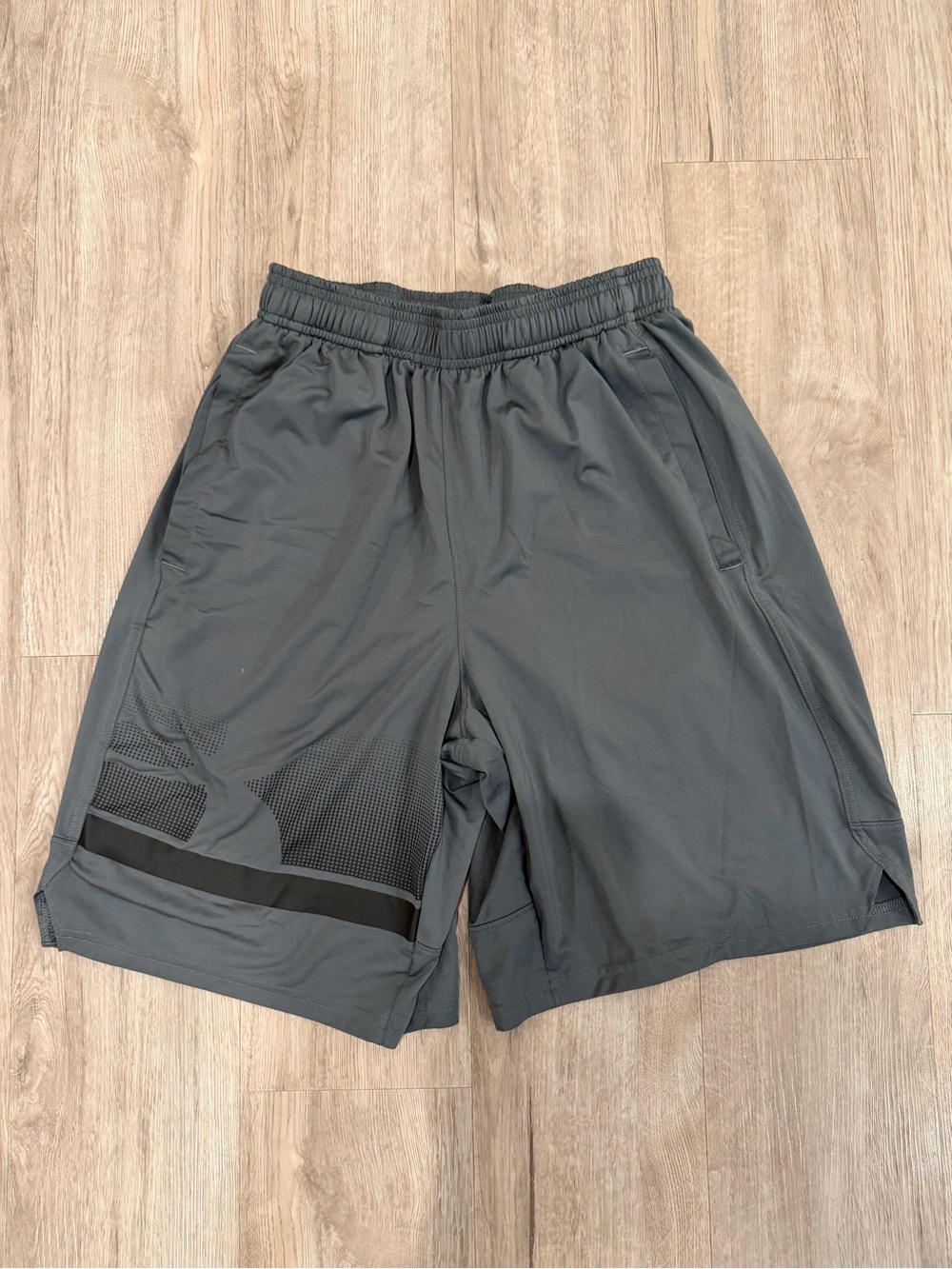 Under Armour Men’s Athletic Shorts - Grey - Size Small